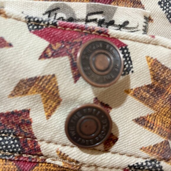 Free People "We The Free" Aztec Print High Rise Raw Hem Jeans 27 - Picture 6 of 13
